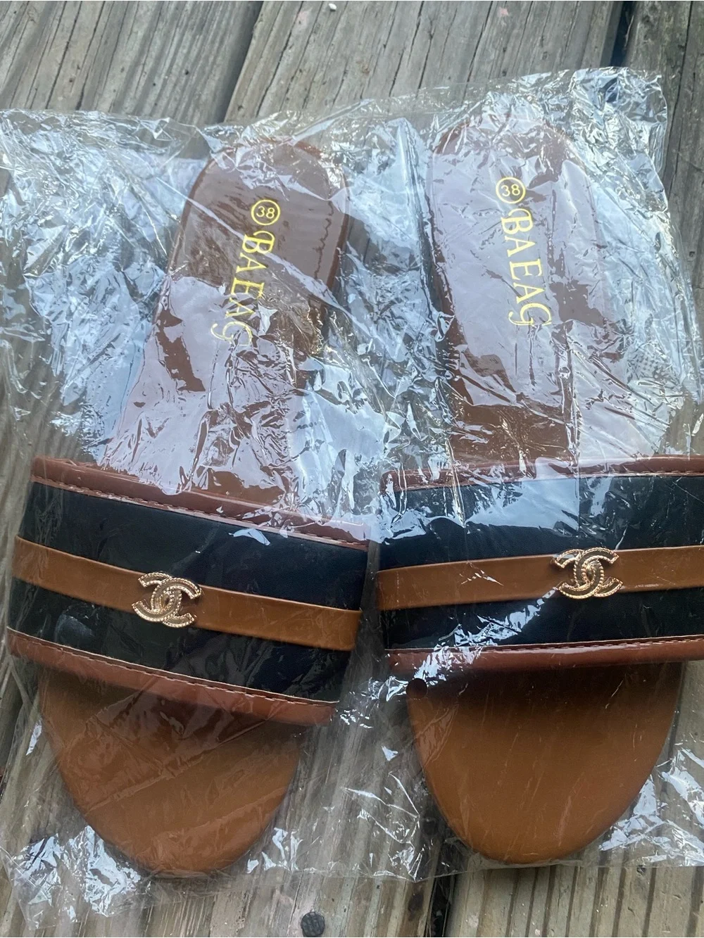 Classy Two-Tone Slide Sandals in Brown and Black!